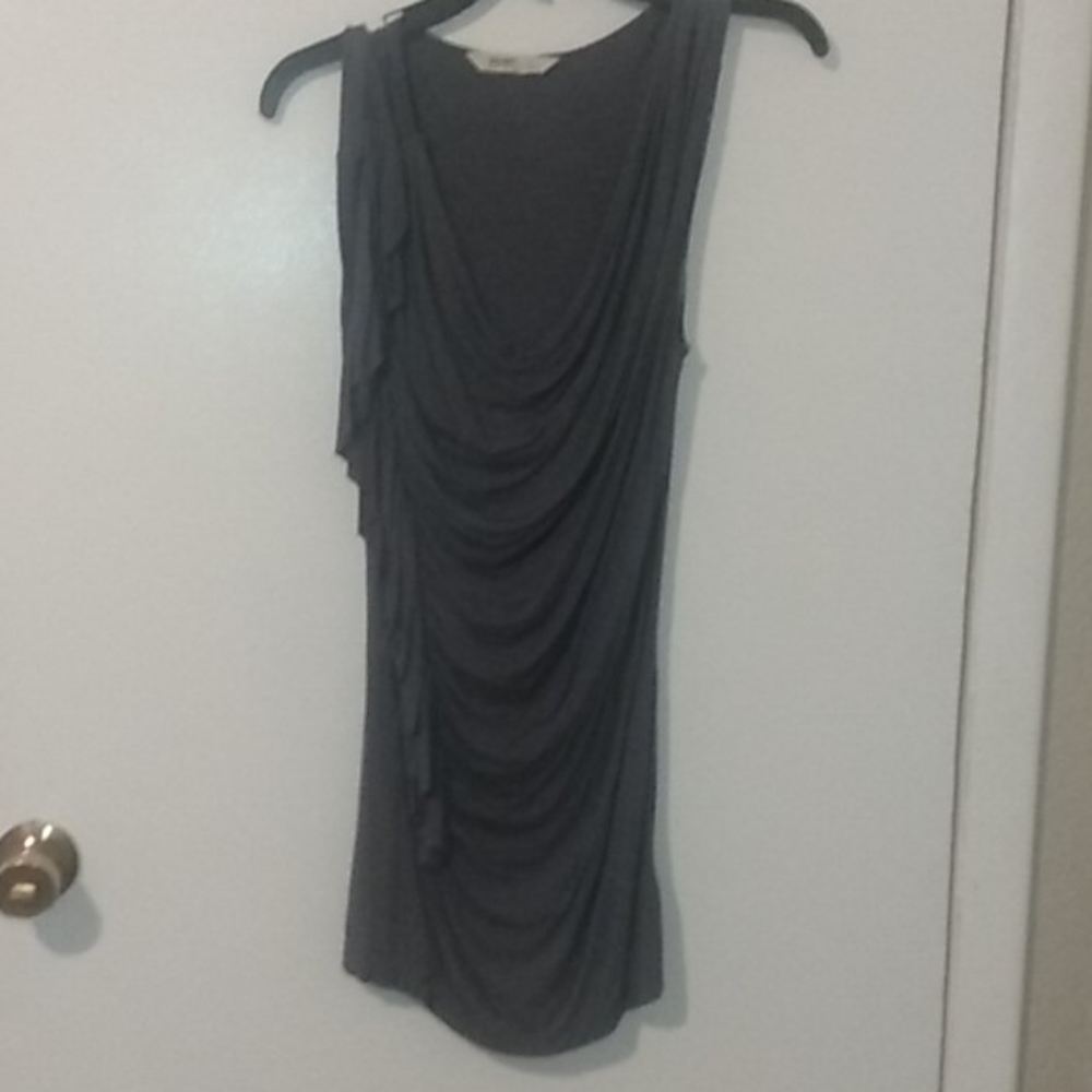 Simple gray shirt, good for under jackets